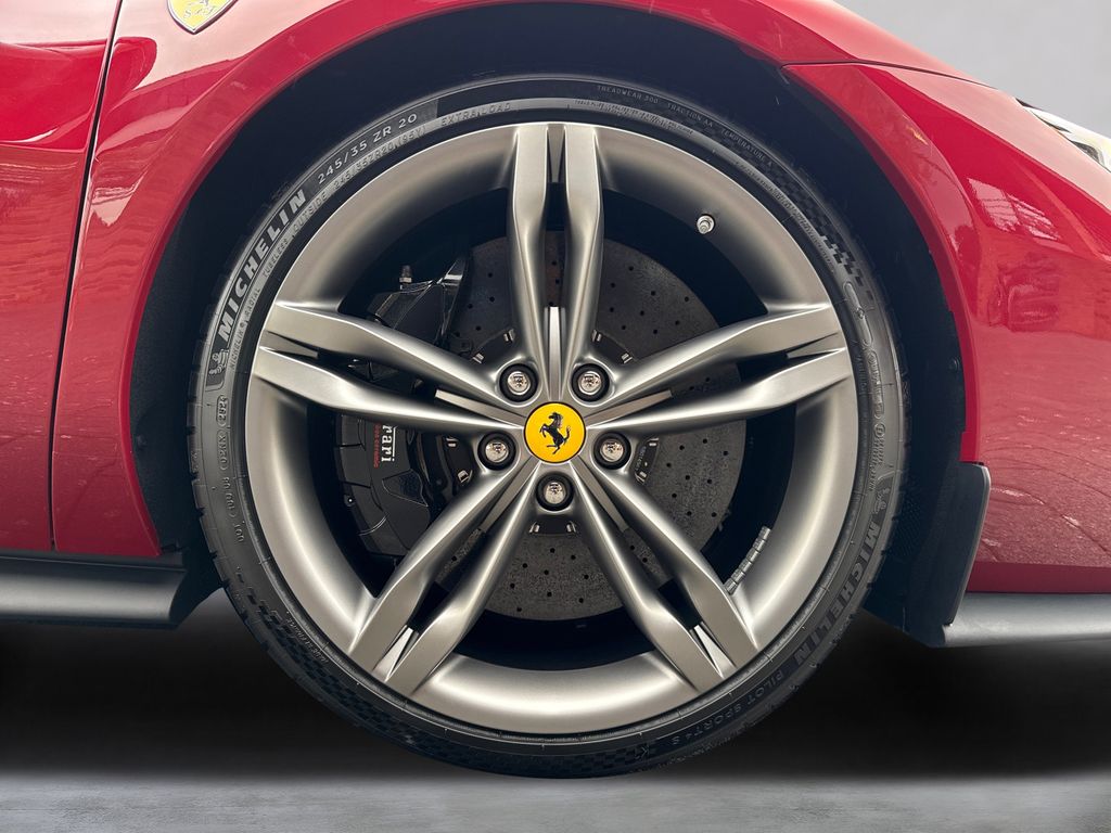 Ferrari 296 GTS 2025