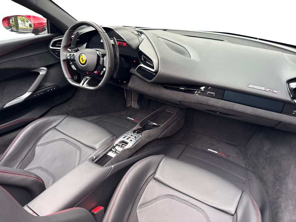 Ferrari 296 GTS 2025