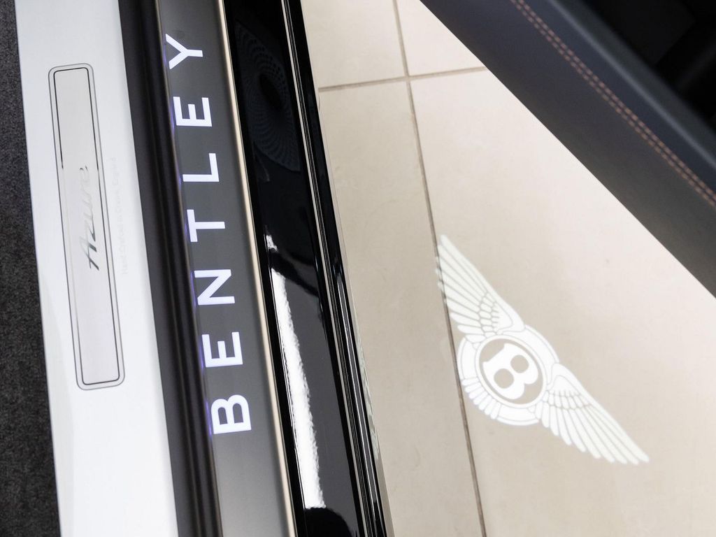 Bentley Continental GTC 2025