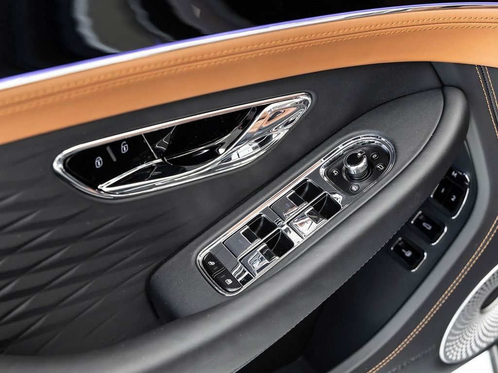 Bentley Continental GTC 2025