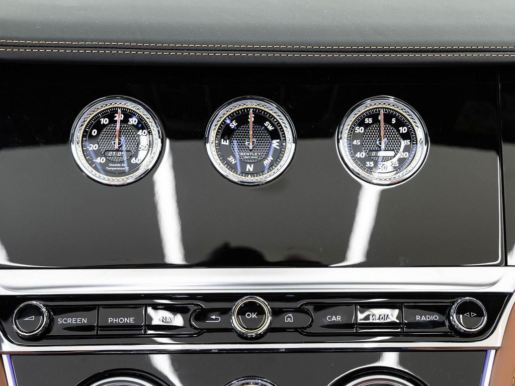 Bentley Continental GTC 2025