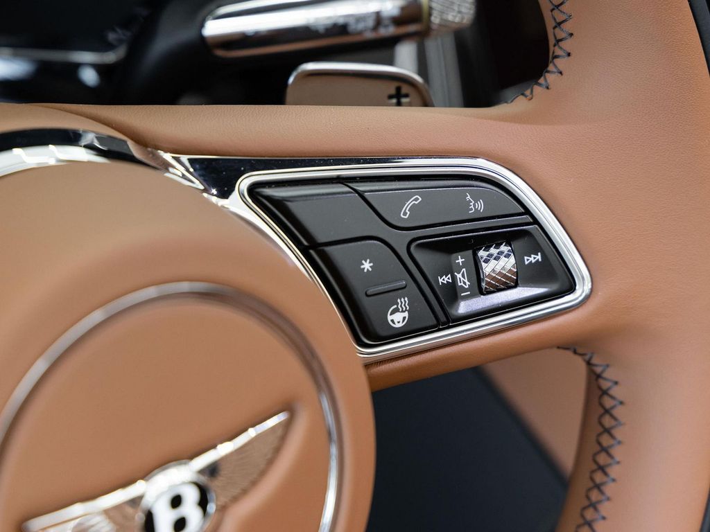 Bentley Continental GTC 2025