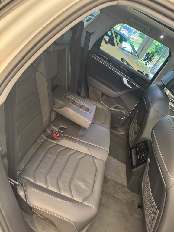 Volkswagen Touareg 2025