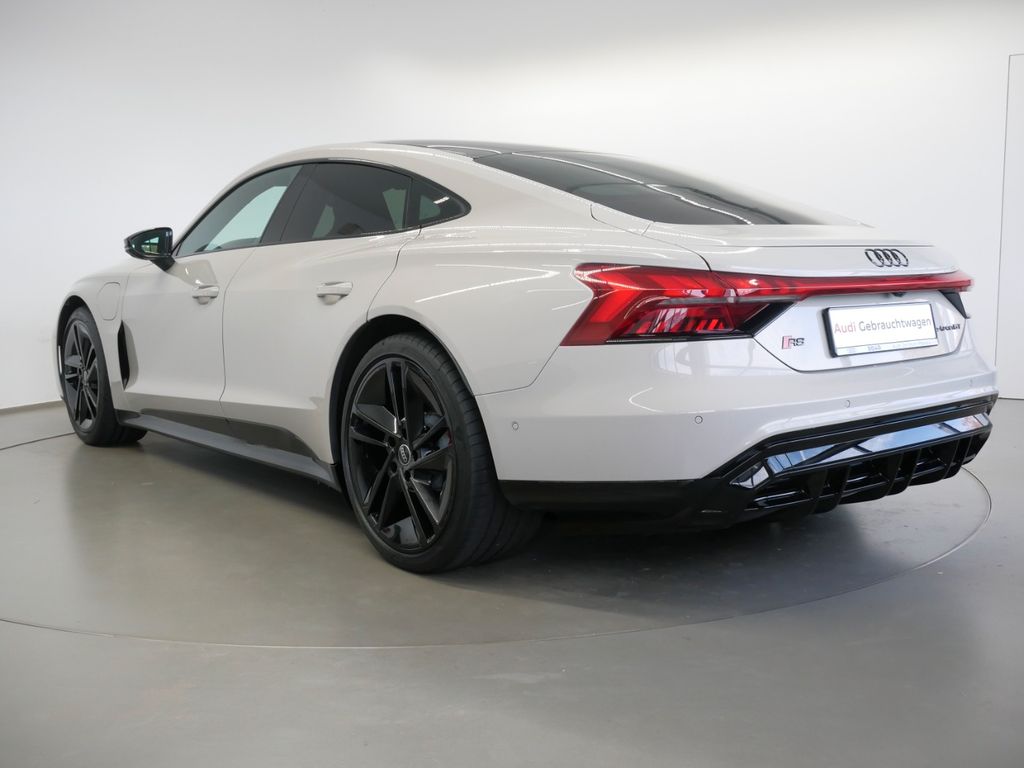 Audi RS e-tron GT 2024