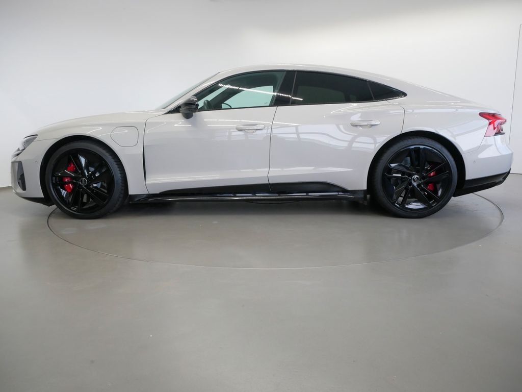 Audi RS e-tron GT 2024