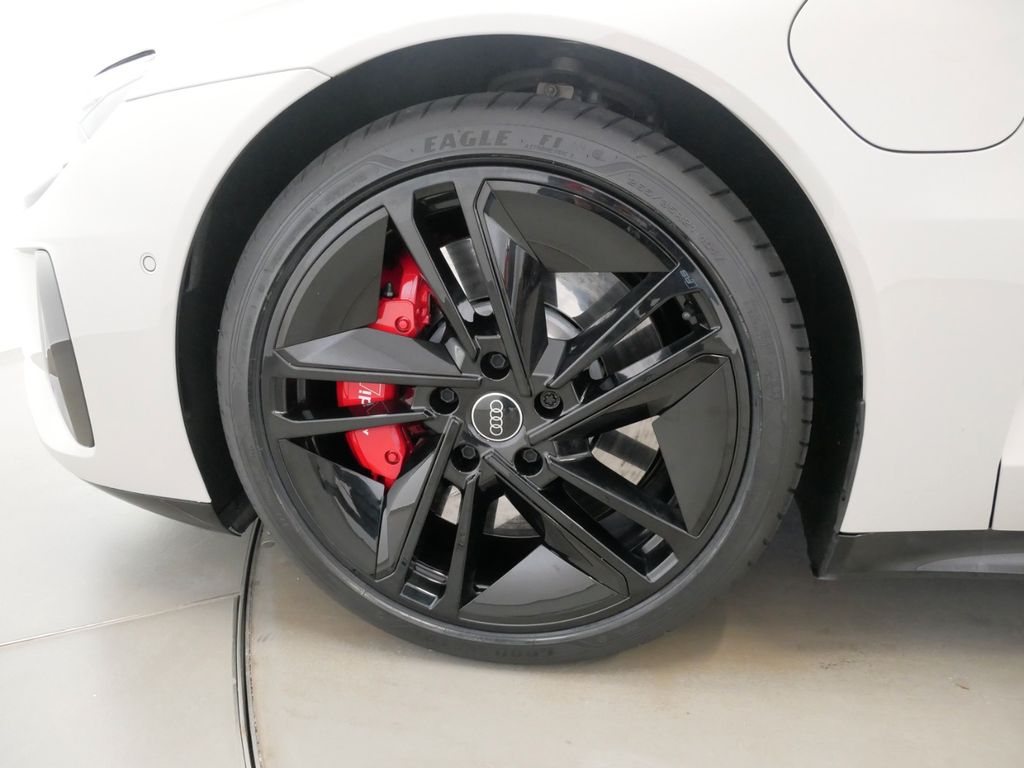 Audi RS e-tron GT 2024