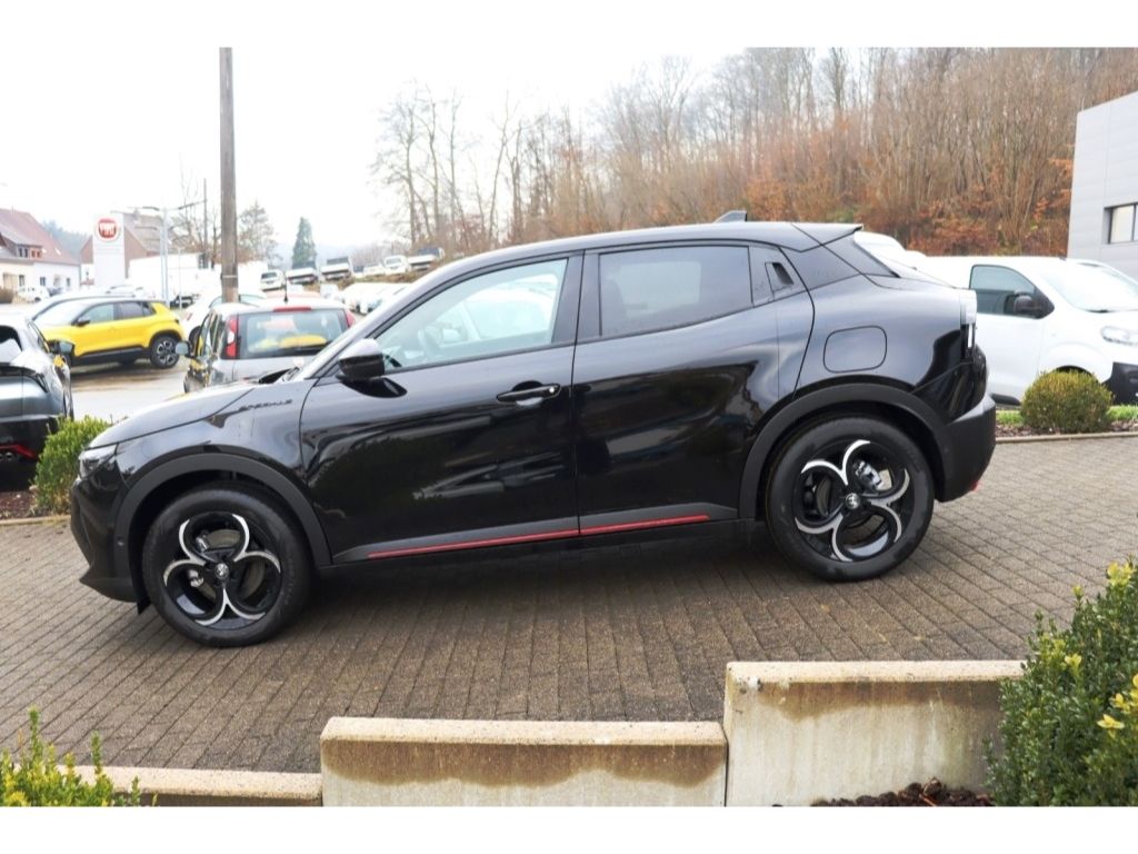 Alfa Romeo Junior 2025