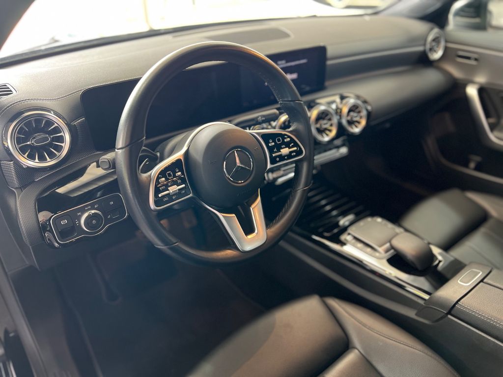 Mercedes-Benz CLA 180 2021