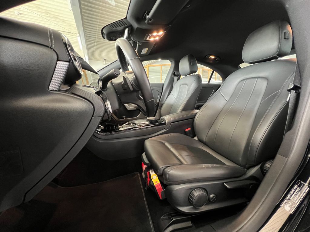 Mercedes-Benz CLA 180 2021