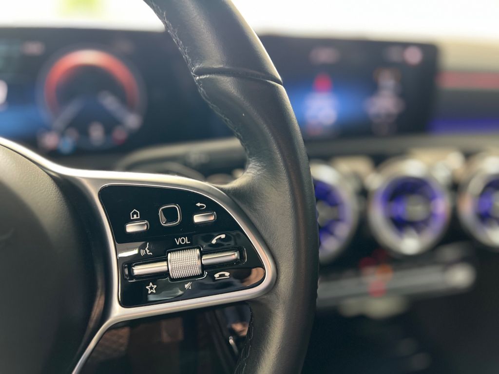 Mercedes-Benz CLA 180 2021