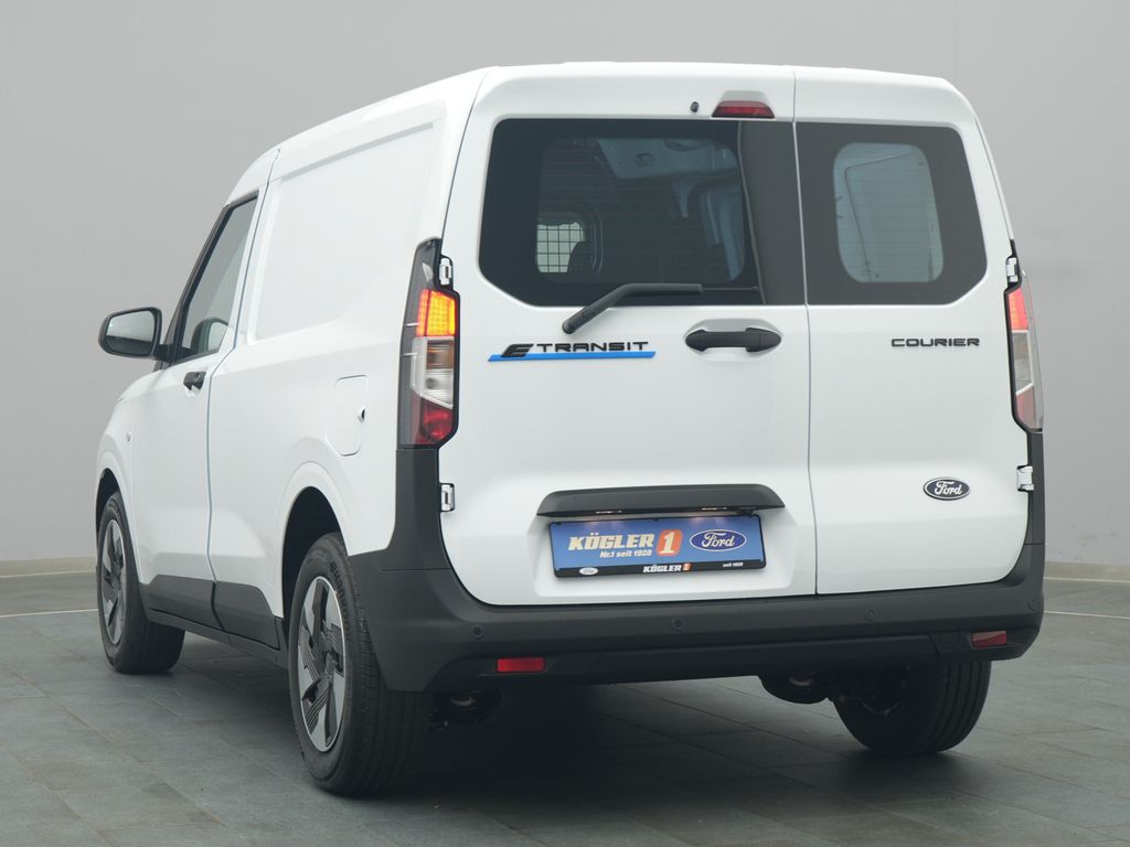 Ford Transit Courier 2025