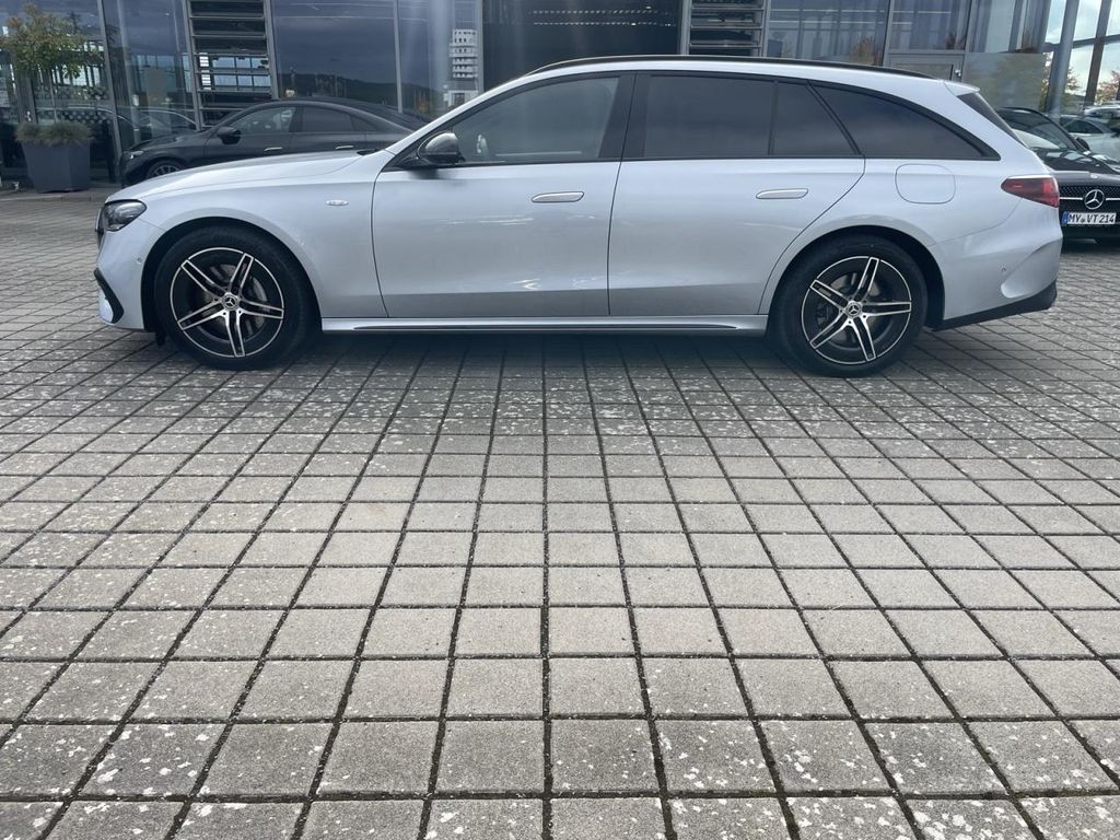 Mercedes-Benz E 300 2025
