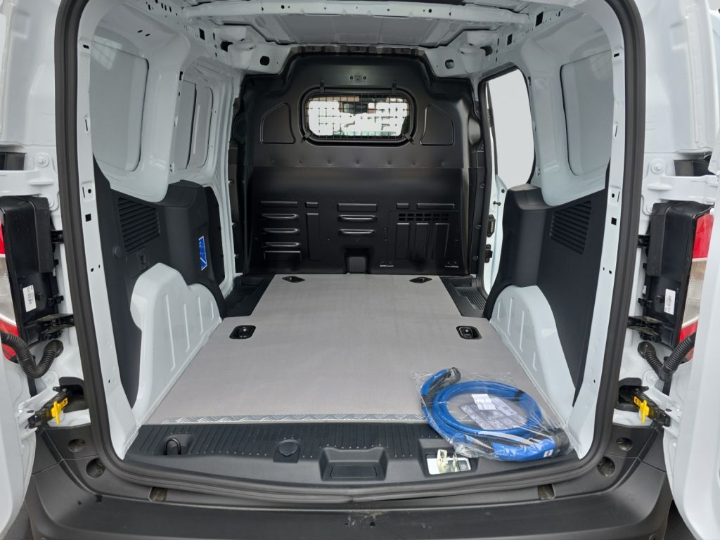 Ford Transit Courier 2025