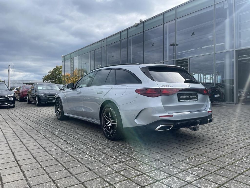 Mercedes-Benz E 300 2025