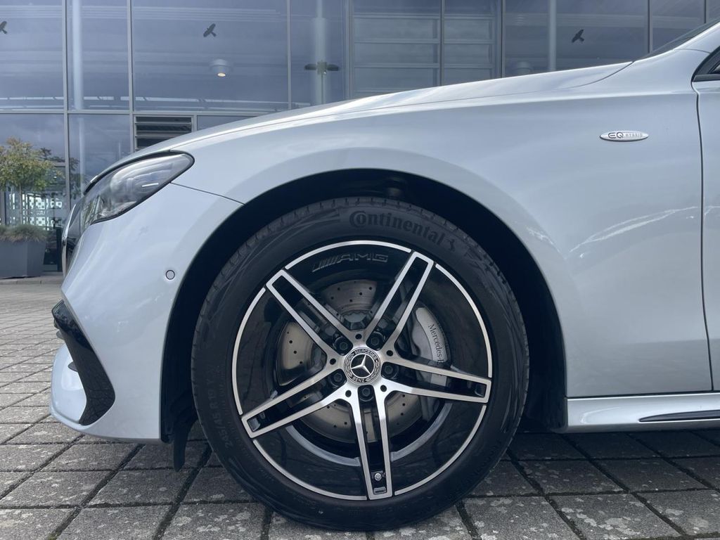 Mercedes-Benz E 300 2025