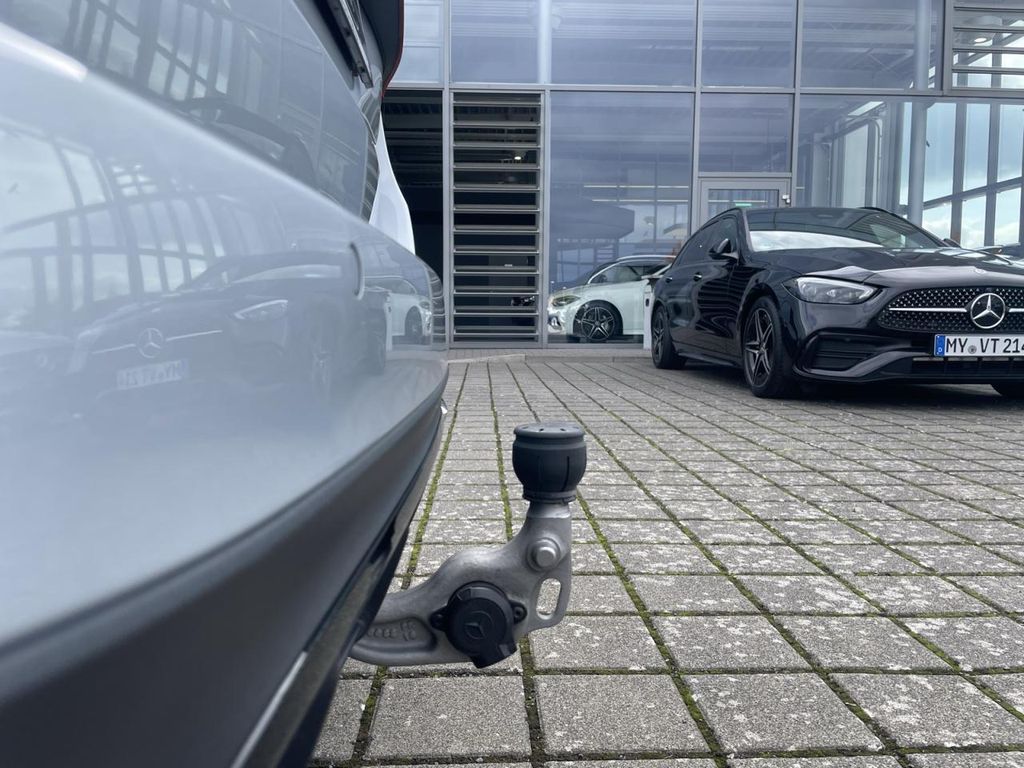 Mercedes-Benz E 300 2025