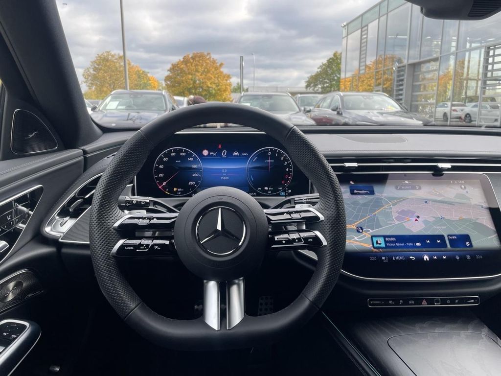 Mercedes-Benz E 300 2025