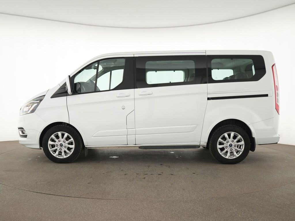 Ford Tourneo Custom 2022