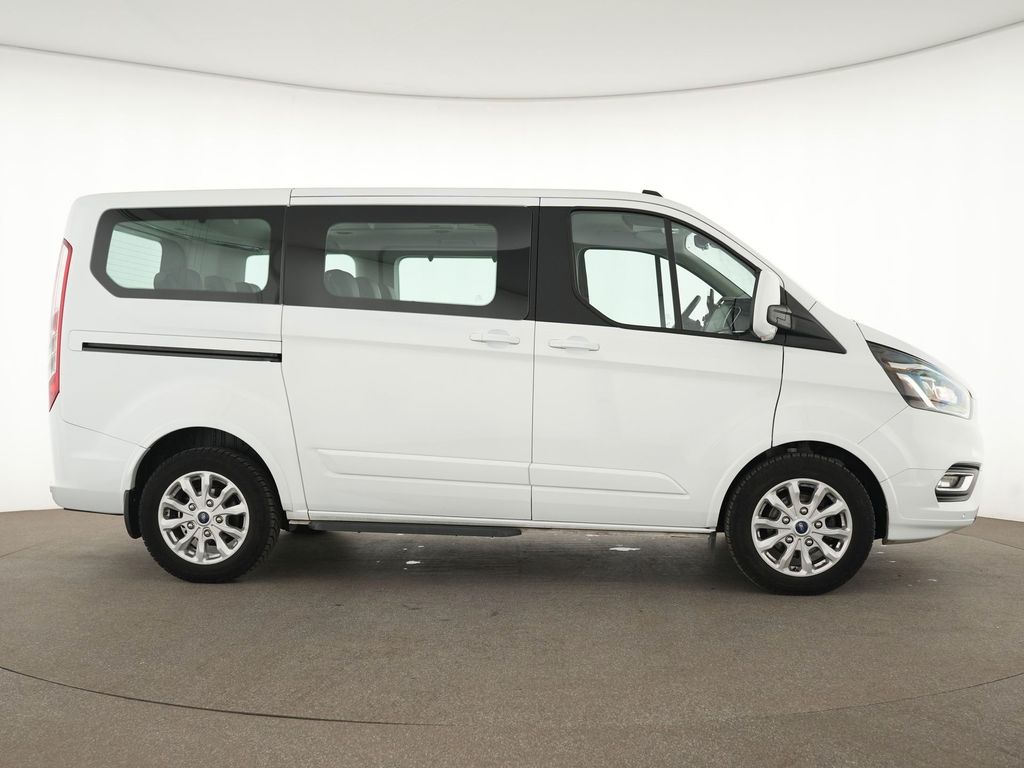 Ford Tourneo Custom 2022