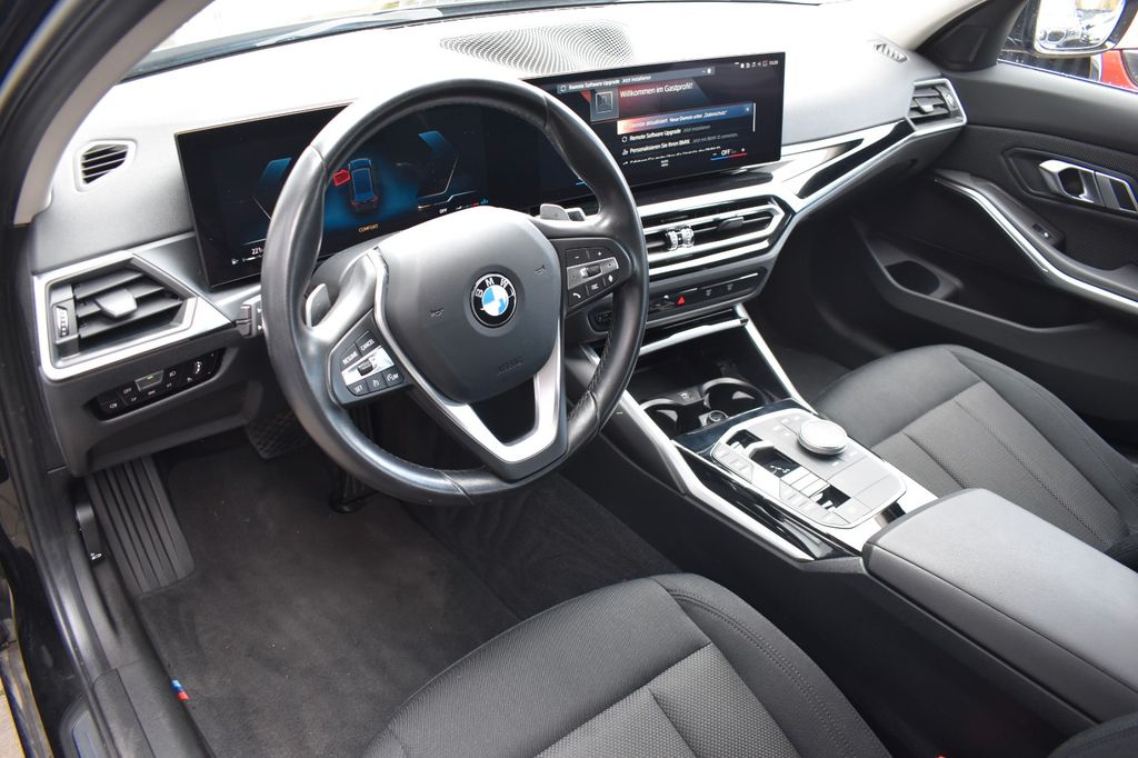 BMW 318 2022