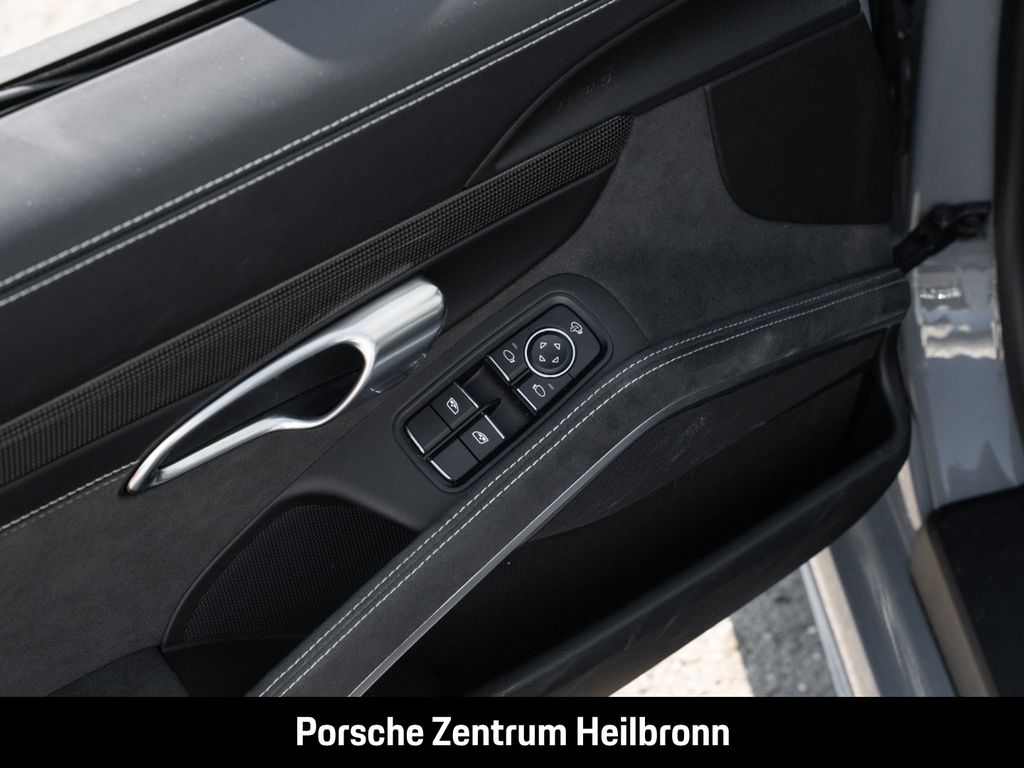 Porsche Boxster 2024