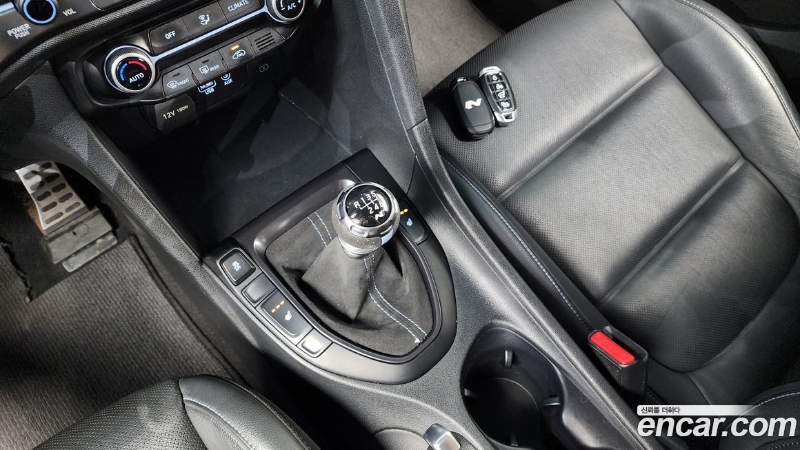 Hyundai Veloster 2019