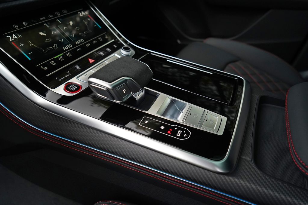 Audi SQ7 2025