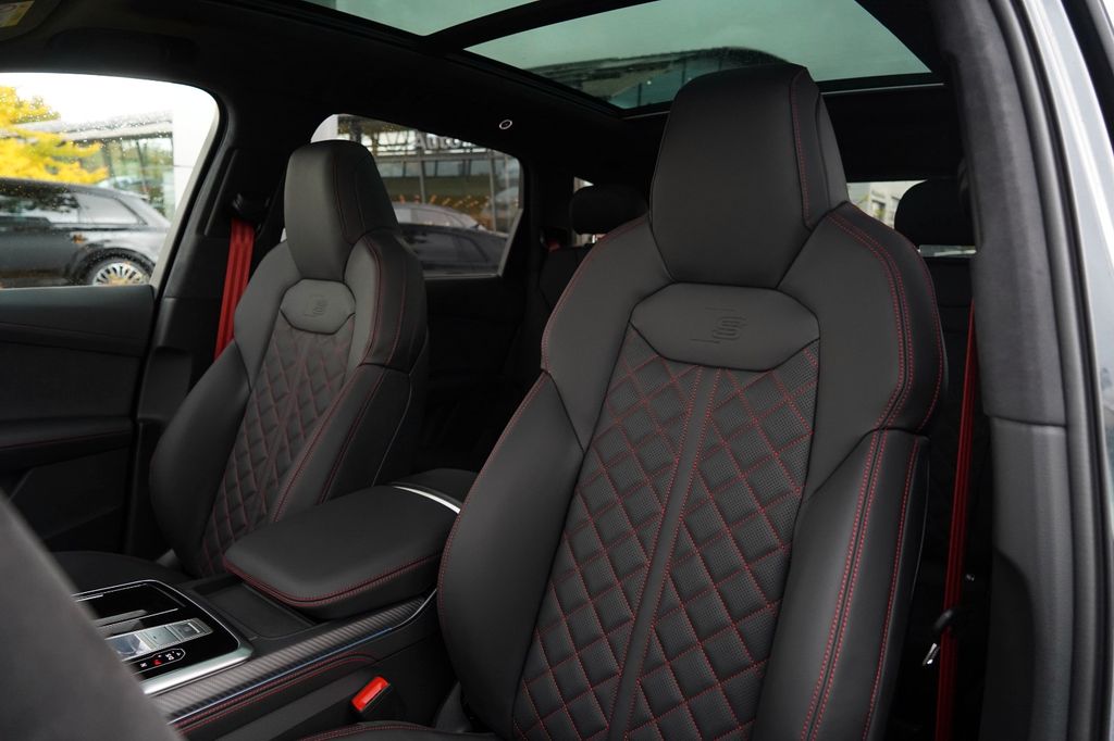 Audi SQ7 2025