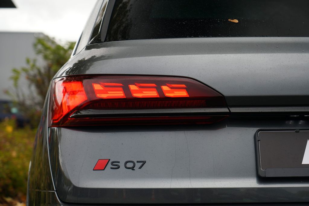 Audi SQ7 2025