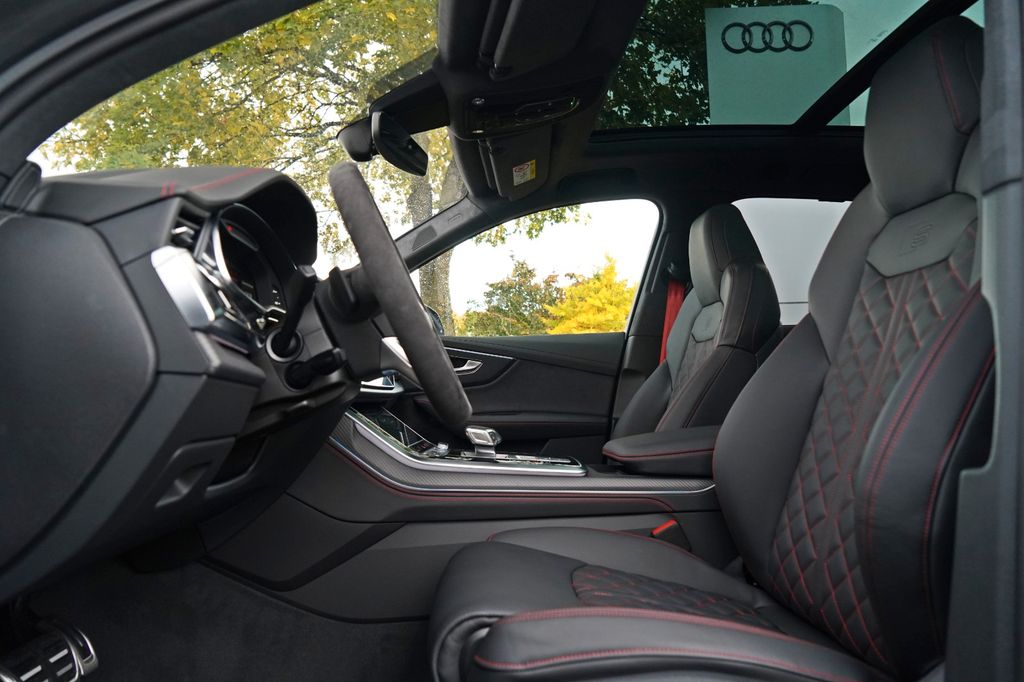 Audi SQ7 2025