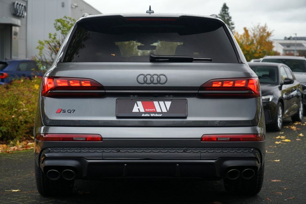 Audi SQ7 2025