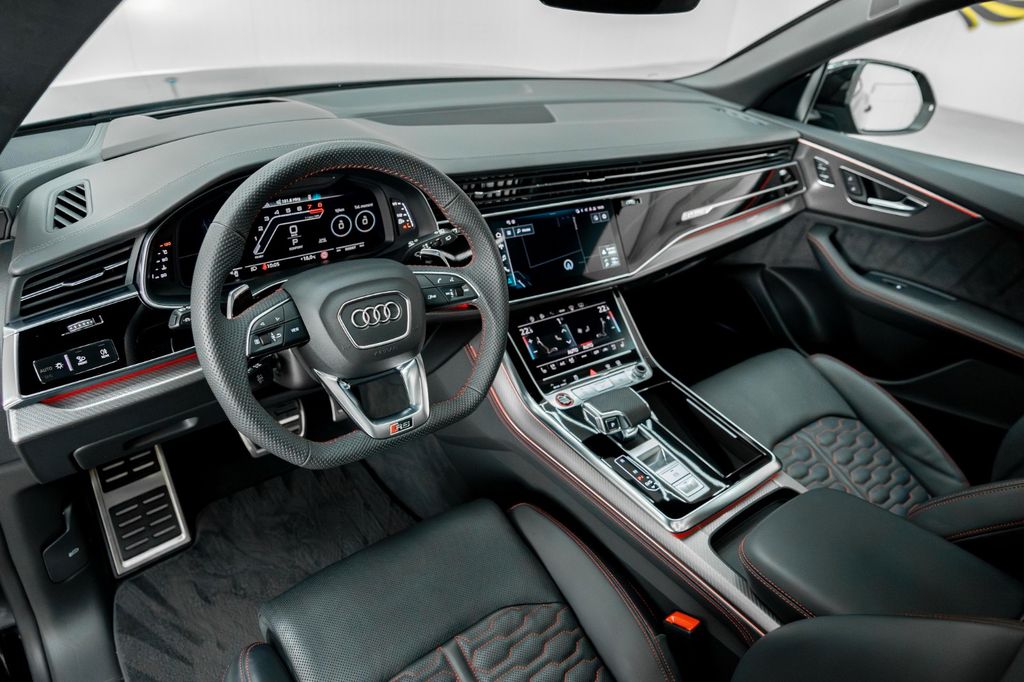 Audi RSQ8 2023