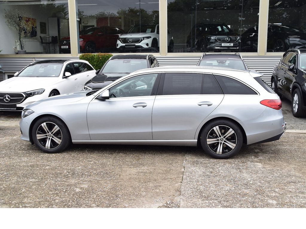 Mercedes-Benz C 200 2025
