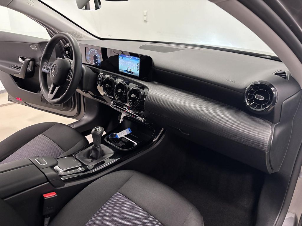 Mercedes-Benz A 200 2022