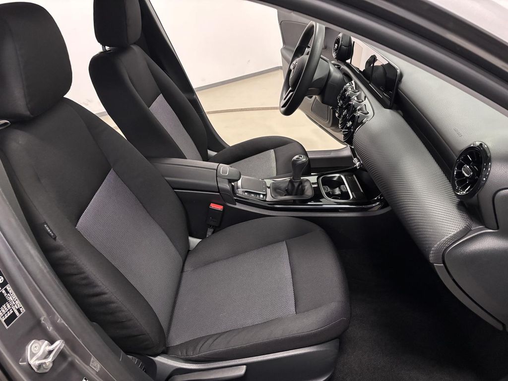 Mercedes-Benz A 200 2022