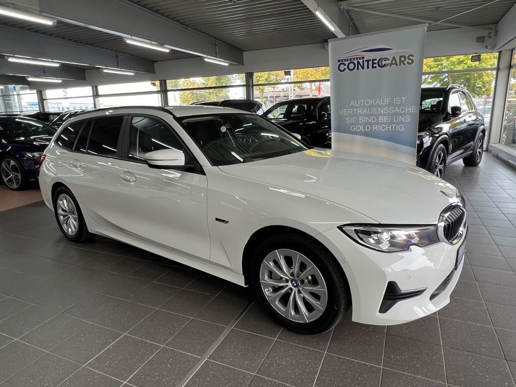 BMW 330 2022