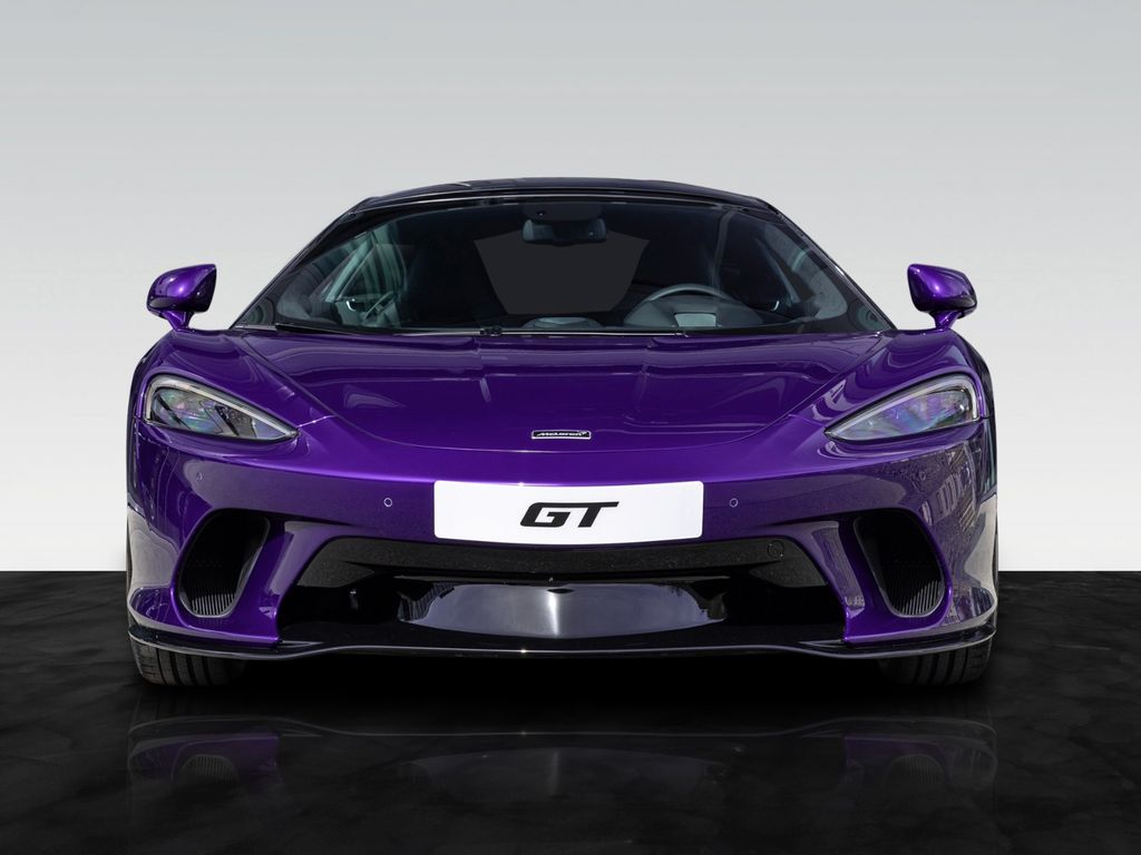McLaren GT 2025