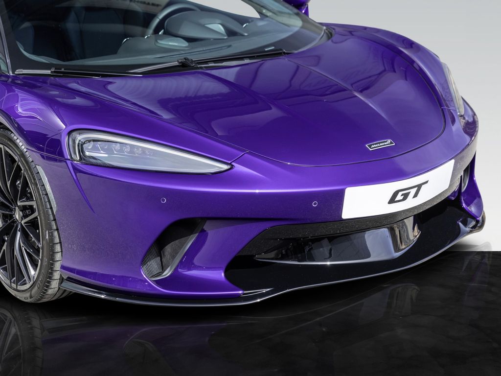 McLaren GT 2025