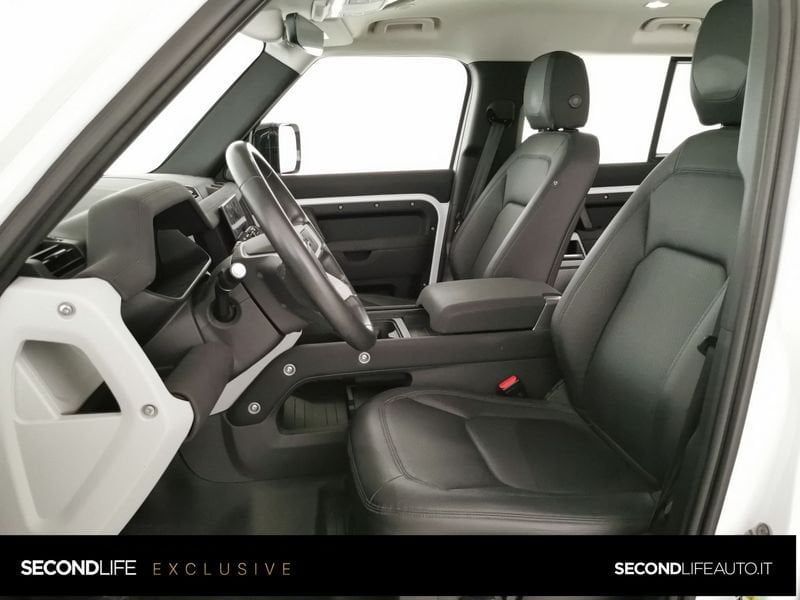 Land Rover Defender 2023