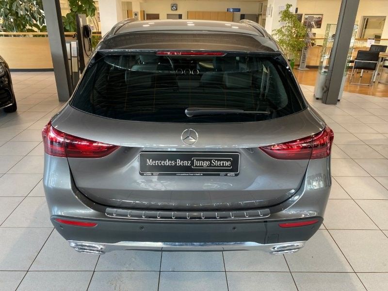 Mercedes-Benz GLA 180 2024