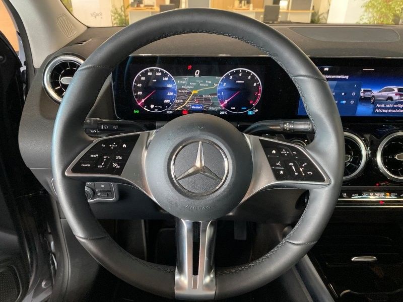 Mercedes-Benz GLA 180 2024