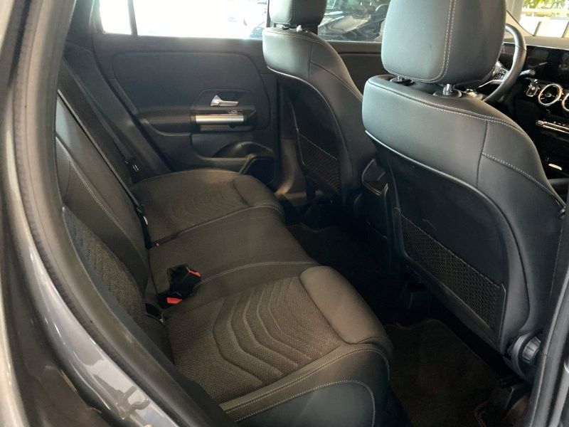 Mercedes-Benz GLA 180 2024