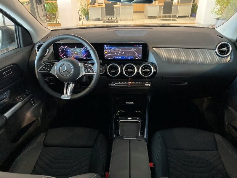 Mercedes-Benz GLA 180 2024