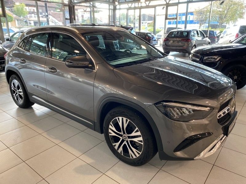 Mercedes-Benz GLA 180 2024