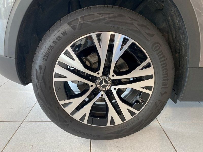 Mercedes-Benz GLA 180 2024
