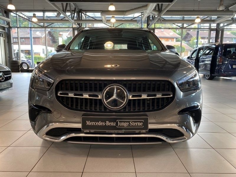 Mercedes-Benz GLA 180 2024