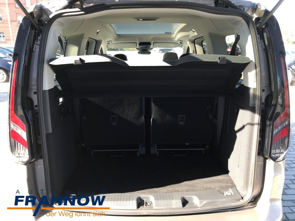 Ford Grand Tourneo