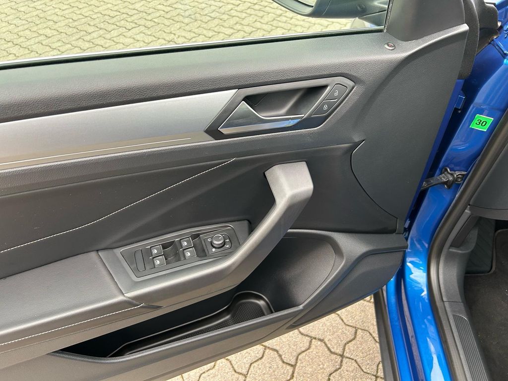 Volkswagen T-Roc 2024