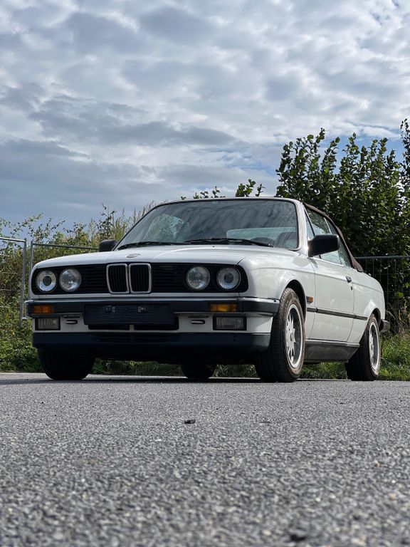 BMW 325 1989