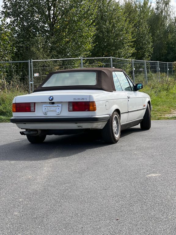 BMW 325 1989